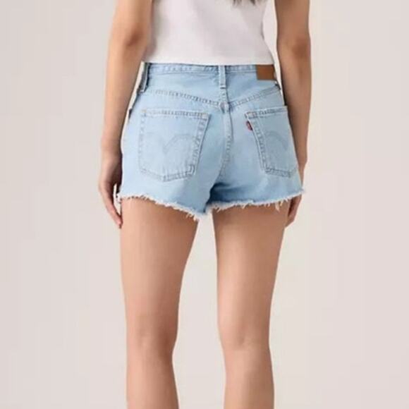 Levi's Premium 501 High Rise Women's Shorts in Luxor Heat Light Wash Size 33 - Picture 3 of 14